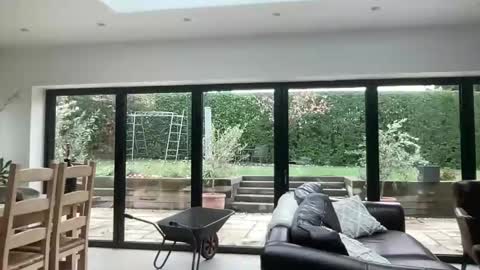 Snapshot of jeeves200 chatting on 11-12-25, 10:48 Sensual Jeeves online show from 11-12-25, 10:48