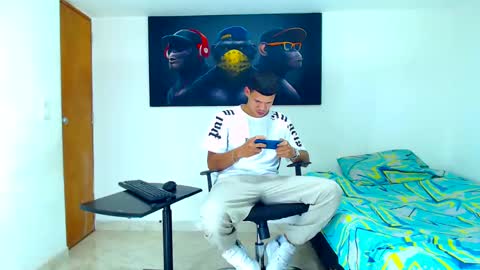 Snapshot of jeffer21_hot chatting on 01-18-25, 07:07 jeffer21_hot online show from 01-18-25, 07:07