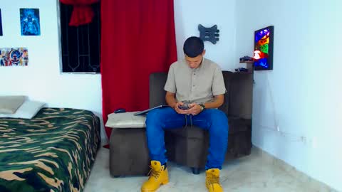 Snapshot of jeffer21_hot chatting on 01-12-26, 05:01 jeffer21_hot online show from 01-12-26, 05:01