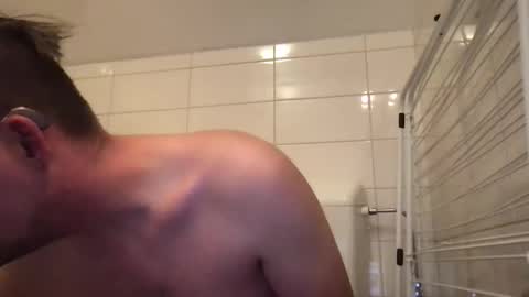 Snapshot of jeffrey195567 chatting on 10-12-25, 06:40 jeffrey195567 online show from 10-12-25, 06:40