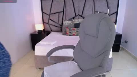 jeinnovemontenegr0 online show from 05-22-26, 12:00