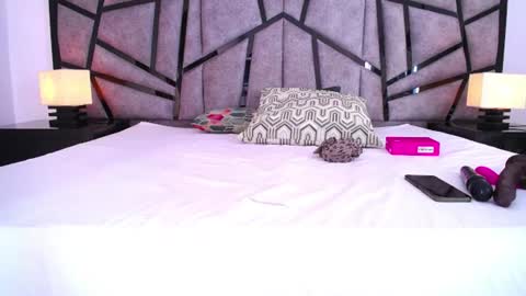 jeinnovemontenegr0 online show from 07-28-26, 04:50
