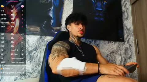 Snapshot of jeins_carter chatting on 08-06-26, 02:35 JC online show from 08-06-26, 02:35
