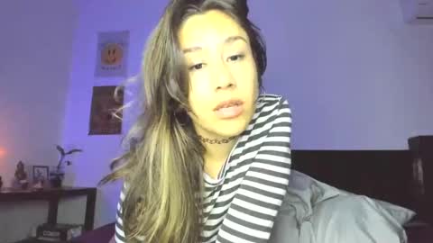 Snapshot of jeinsssgreys chatting on 12-28-24, 02:43 Greys online show from 12-28-24, 02:43