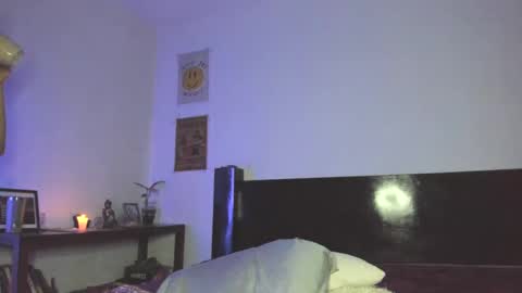 Snapshot of jeinsssgreys chatting on 02-08-25, 01:22 Greys online show from 02-08-25, 01:22