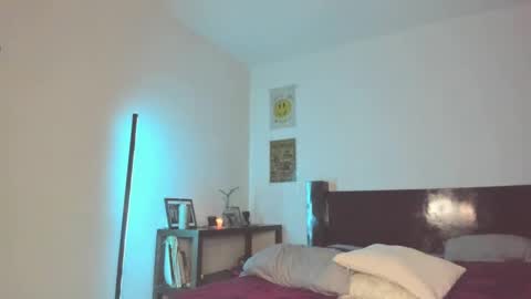 Snapshot of jeinsssgreys chatting on 03-09-25, 12:10 Greys online show from 03-09-25, 12:10