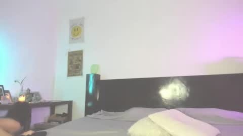 Snapshot of jeinsssgreys chatting on 10-04-25, 02:31 Greys online show from 10-04-25, 02:31