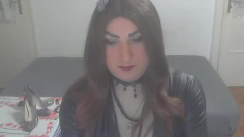 Snapshot of jellena87 chatting on 01-12-25, 06:05 Jellena online show from 01-12-25, 06:05