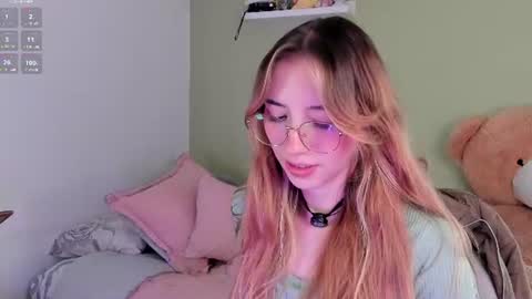 Jelly  online show from 06-29-26, 01:56