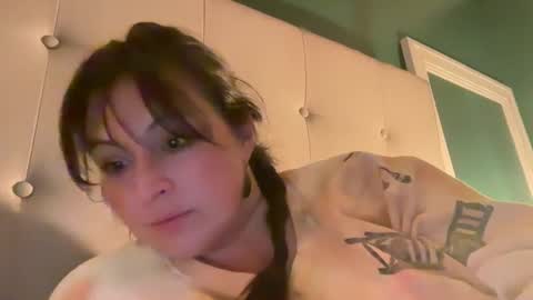 Snapshot of jellybeanin chatting on 01-29-25, 07:15 Jelli online show from 01-29-25, 07:15