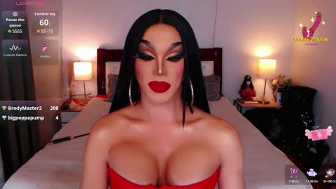 Snapshot of jenifers_body chatting on 09-22-25, 03:41 Queen Jenifer online show from 09-22-25, 03:41