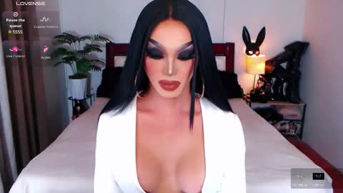 Snapshot of jenifers_body chatting on 01-16-26, 06:50 Queen Jenifer online show from 01-16-26, 06:50