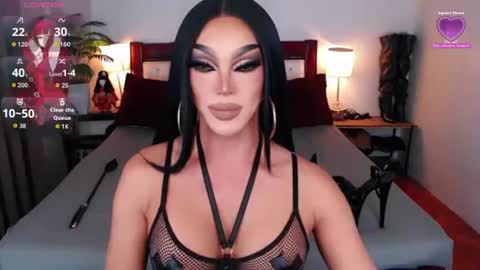 Queen Jenifer online show from 06-25-26, 09:08