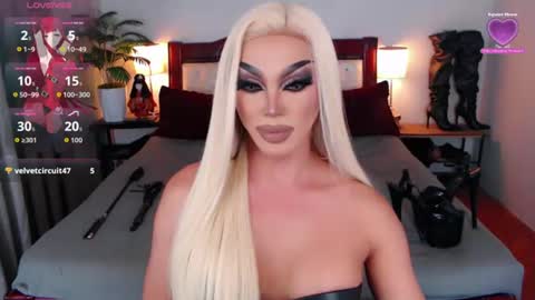 Queen Jenifer online show from 07-23-26, 04:21