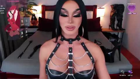 Queen Jenifer online show from 07-25-26, 06:22