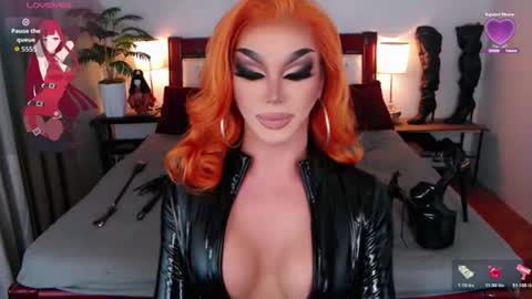 Queen Jenifer online show from 07-31-26, 05:51