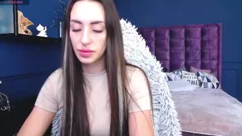Kira online show from 06-11-26, 07:17
