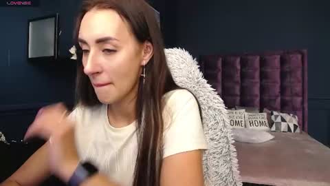 Kira online show from 07-14-26, 06:51