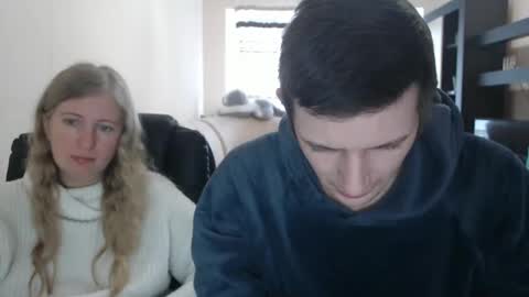 Snapshot of jenisandpeter chatting on 03-04-25, 08:46 JenisAndPeter online show from 03-04-25, 08:46