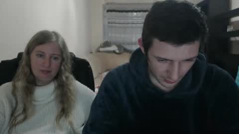 Snapshot of jenisandpeter chatting on 03-04-25, 03:59 JenisAndPeter online show from 03-04-25, 03:59