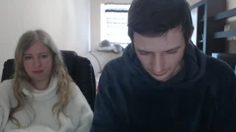 Snapshot of jenisandpeter chatting on 03-05-25, 07:05 JenisAndPeter online show from 03-05-25, 07:05