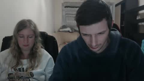 Snapshot of jenisandpeter chatting on 03-08-25, 04:17 JenisAndPeter online show from 03-08-25, 04:17