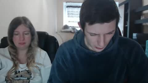 Snapshot of jenisandpeter chatting on 03-11-25, 07:15 JenisAndPeter online show from 03-11-25, 07:15