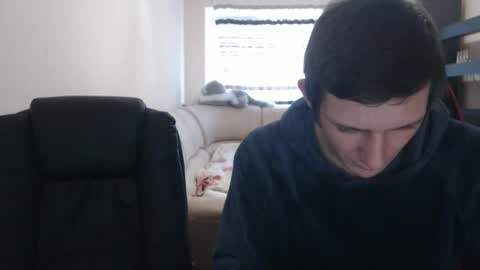 Snapshot of jenisandpeter chatting on 03-11-25, 10:18 JenisAndPeter online show from 03-11-25, 10:18