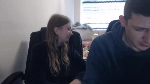 Snapshot of jenisandpeter chatting on 10-29-25, 07:10 JenisAndPeter online show from 10-29-25, 07:10