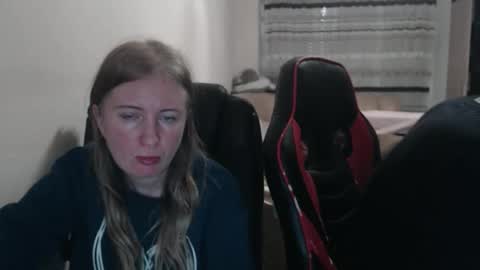 Snapshot of jenisandpeter chatting on 11-02-25, 08:11 JenisAndPeter online show from 11-02-25, 08:11