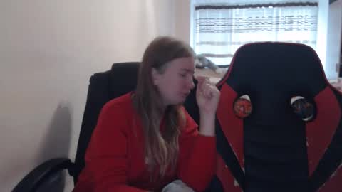 Snapshot of jenisandpeter chatting on 11-20-25, 07:08 JenisAndPeter online show from 11-20-25, 07:08