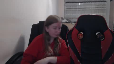 Snapshot of jenisandpeter chatting on 11-20-25, 07:13 JenisAndPeter online show from 11-20-25, 07:13