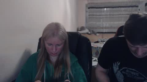 JenisAndPeter online show from 04-19-26, 06:10