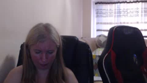 JenisAndPeter online show from 06-16-26, 05:37