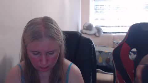 JenisAndPeter online show from 06-22-26, 04:59