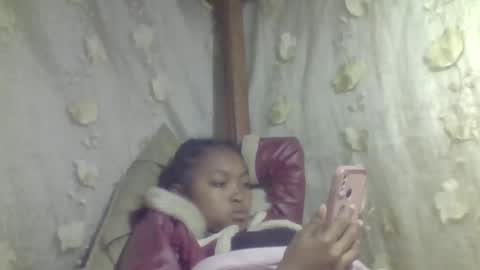 Snapshot of jenisca123 chatting on 10-12-25, 06:18 jenisca123 online show from 10-12-25, 06:18