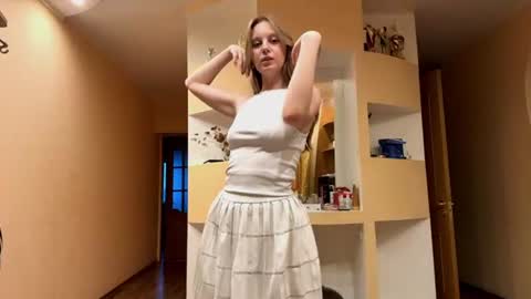 Jen online show from 06-27-26, 04:34
