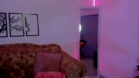 jenn online show from 03-08-25, 09:51