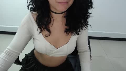 Snapshot of jenn_cg chatting on 01-08-26, 05:15 jenn online show from 01-08-26, 05:15