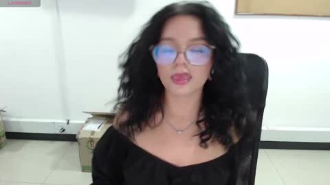 Snapshot of jenn_cg chatting on 03-13-26, 11:33 jenn online show from 03-13-26, 11:33