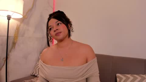 Jenn online show from 05-18-26, 05:52