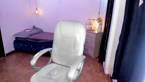 Snapshot of jennaa_cooper chatting on 09-25-25, 08:23 jennaa_cooper online show from 09-25-25, 08:23