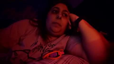 Snapshot of jennabrady chatting on 02-06-25, 06:40 Dragon Queen. Be my Dragon -- and online show from 02-06-25, 06:40