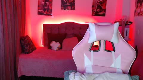 jennal_010 online show from 02-20-25, 02:40