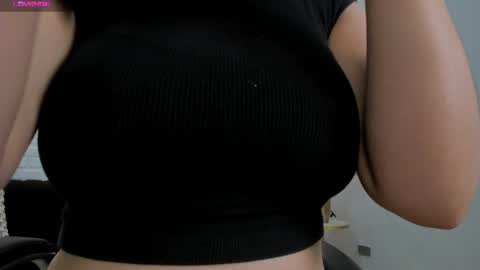 Snapshot of jennaolson chatting on 02-20-25, 11:42 Jenna Olson online show from 02-20-25, 11:42