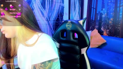 Snapshot of jenni_arango chatting on 12-04-24, 03:59 Jenny online show from 12-04-24, 03:59