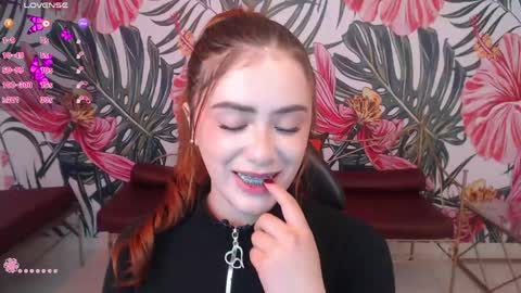Snapshot of jenni_arango chatting on 05-19-26, 01:28 Jenny online show from 05-19-26, 01:28