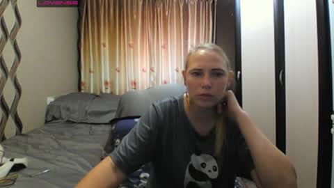 JenniDeep online show from 06-25-26, 09:03
