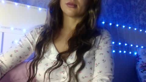 Snapshot of jennifer838 chatting on 03-06-25, 01:58 Jennifer online show from 03-06-25, 01:58