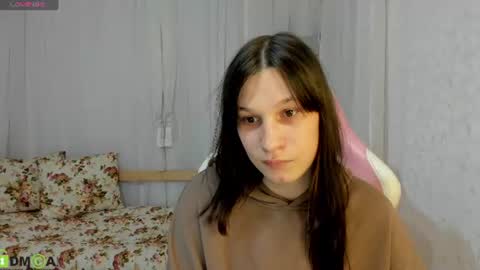 Snapshot of jennifer_broccoli chatting on 08-05-26, 05:27 Jeni online show from 08-05-26, 05:27